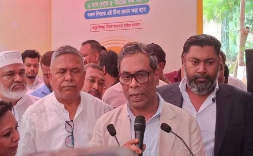 গাজীপুরে হাম-রুবেলা প্রতিরোধে জরুরি টিকাদান কর্মসূচি শুরু: “ভয়ের কারণ নেই” — স্বাস্থ্য প্রতিমন্ত্রী